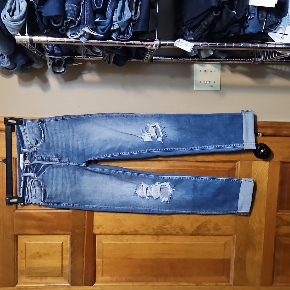 Willow & Root The Mom Fit Distressed High-Rise Jeans - Picture 5 of 15